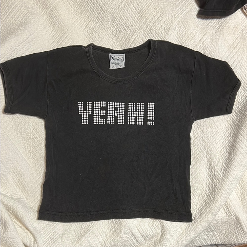 Black women’s Def Leppard concert T-Shirt with 'Yeah!' Design